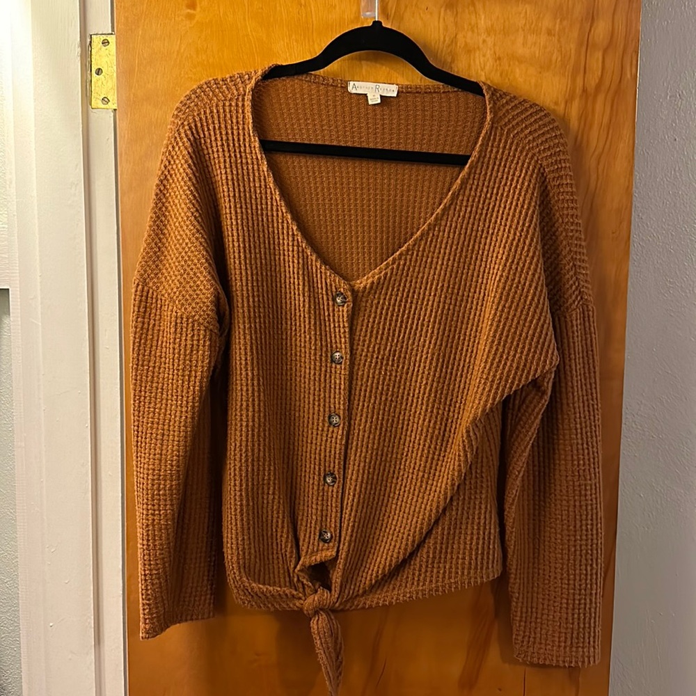 Slouchy waffle sweater with buttons and scoop neck and tie waist